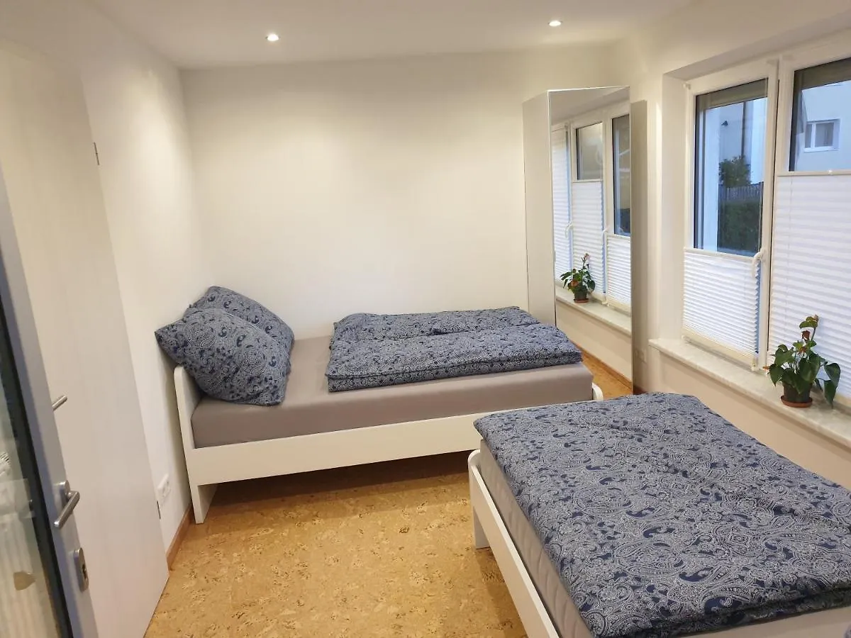 Rk79 Ferienwohung Mit 4 Zimmer, Garten Und Pool Naehe Klinikum U-Bahn & S-Bahn Zum Messegelaende Nuernberg Fürth Appartamento