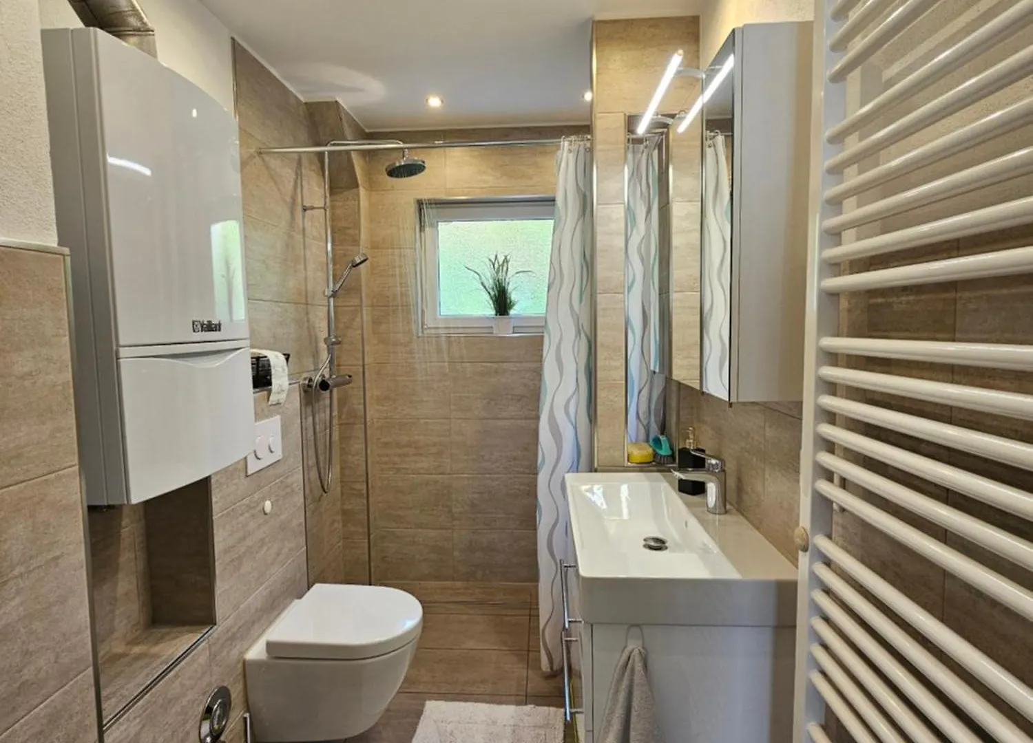 Rk79 Ferienwohung Mit 4 Zimmer, Garten Und Pool Naehe Klinikum U-Bahn & S-Bahn Zum Messegelaende Nuernberg Fürth 0*,  Germania
